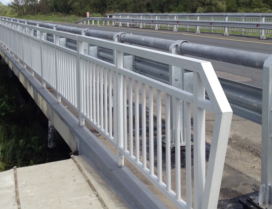 Квадратный поручень.jpg